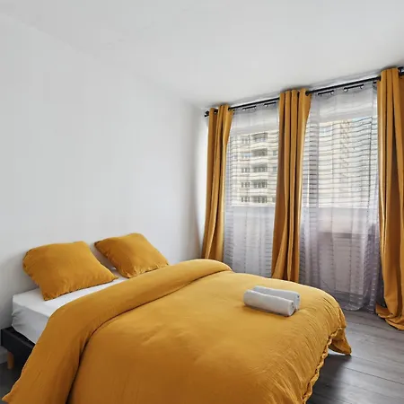 Apartmán Chic And Spacious With Parking